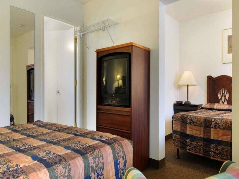 Knights Inn & Suites Seatac Airport 塔奇拉 外观 照片