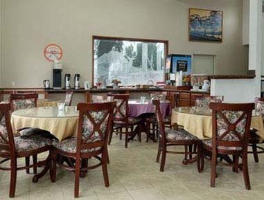 Knights Inn & Suites Seatac Airport 塔奇拉 餐厅 照片